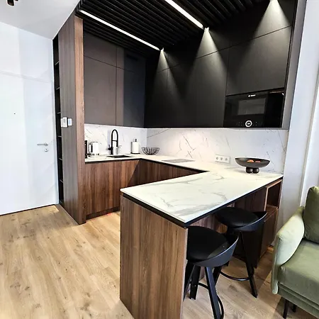 Shellter Premium Przy Plazy דירה