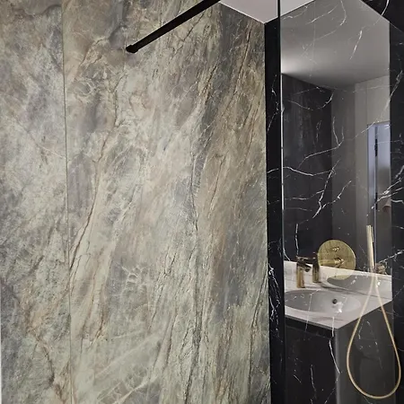 Shellter Premium Przy Plazy רוגובו