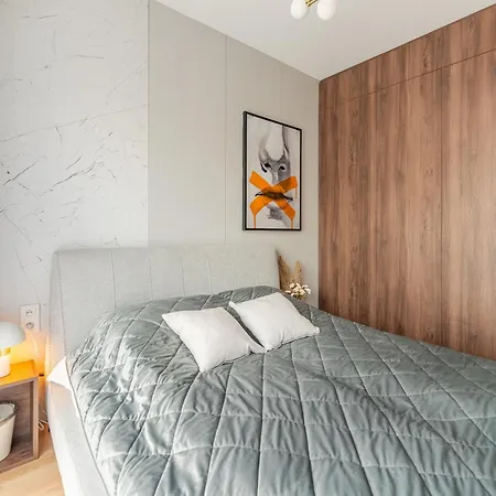 Shellter Premium Przy Plazy * רוגובו