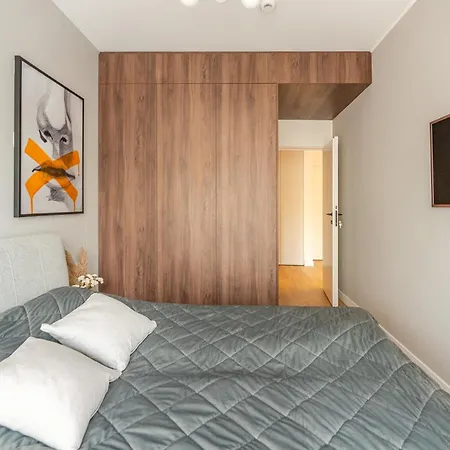 Shellter Premium Przy Plazy רוגובו