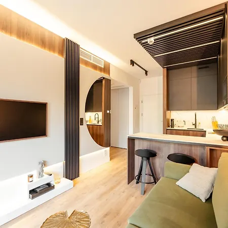 Shellter Premium Przy Plazy דירה